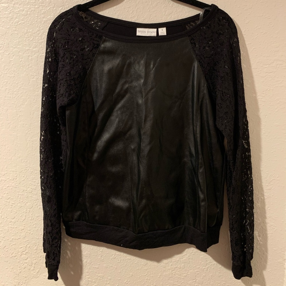 Bisou Bisou black top